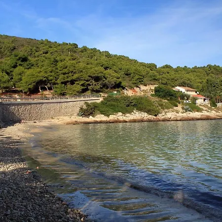 Milna 2461c * Rukavac (Vis)