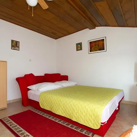 Apartment Milna 2461c Rukavac (Vis)